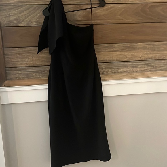 Dress the Population Dresses & Skirts - Size L (8-10) one-shoulder midi dress